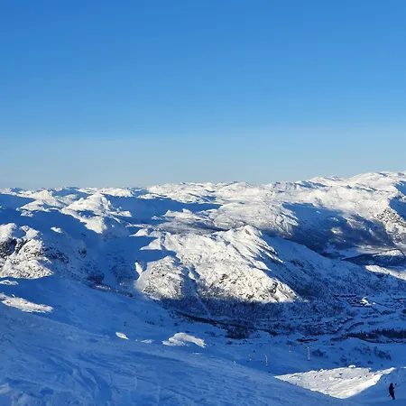 Spacious Near * המסדאל