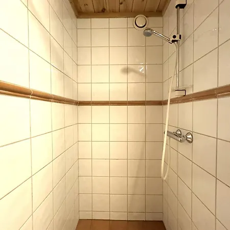 Spacious Near * המסדאל