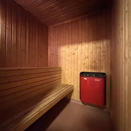 Spacious Near *